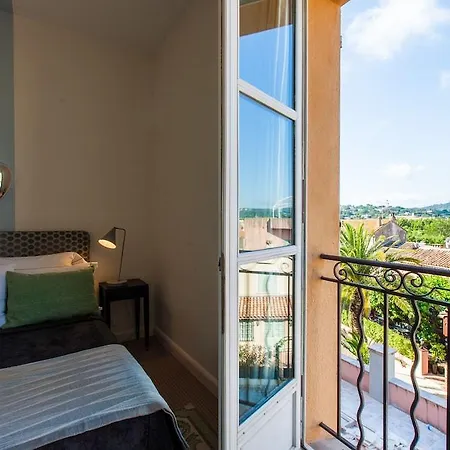 호텔 Le Y 쎙뜨호뻬