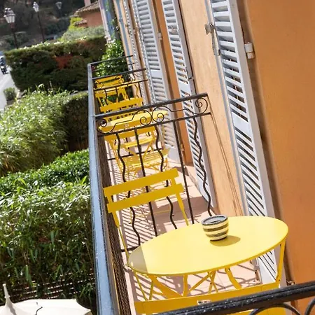 Le Y Hotel
