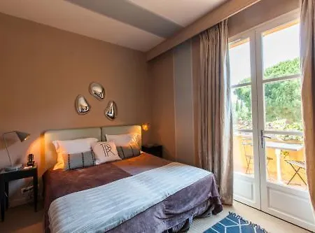 호텔 Le Y 쎙뜨호뻬