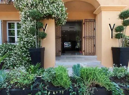 Hotel Le Y 4*