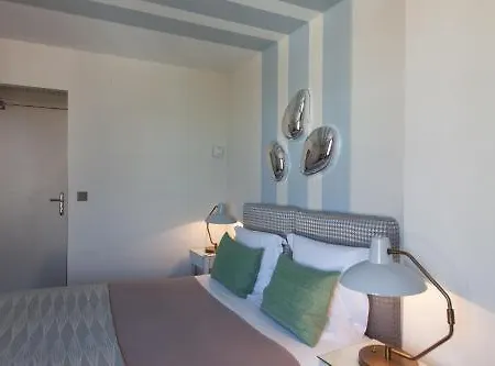 Le Y 호텔 쎙뜨호뻬