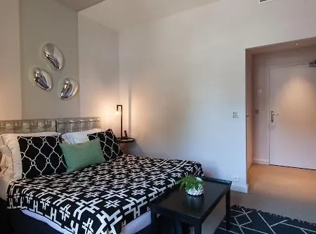 Le Y Hotel