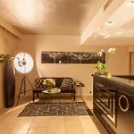 Le Y 4* 圣特罗佩