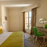 Le Y 4*