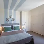 Le Y 圣特罗佩