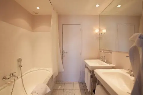 Hotel Le Y Saint Tropez